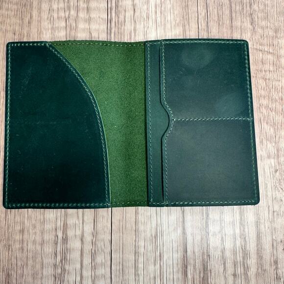 Genuine Leather Passport Holder DARK GREEN Passport Wallet NEW FAST SHIP - Picture 6 of 8